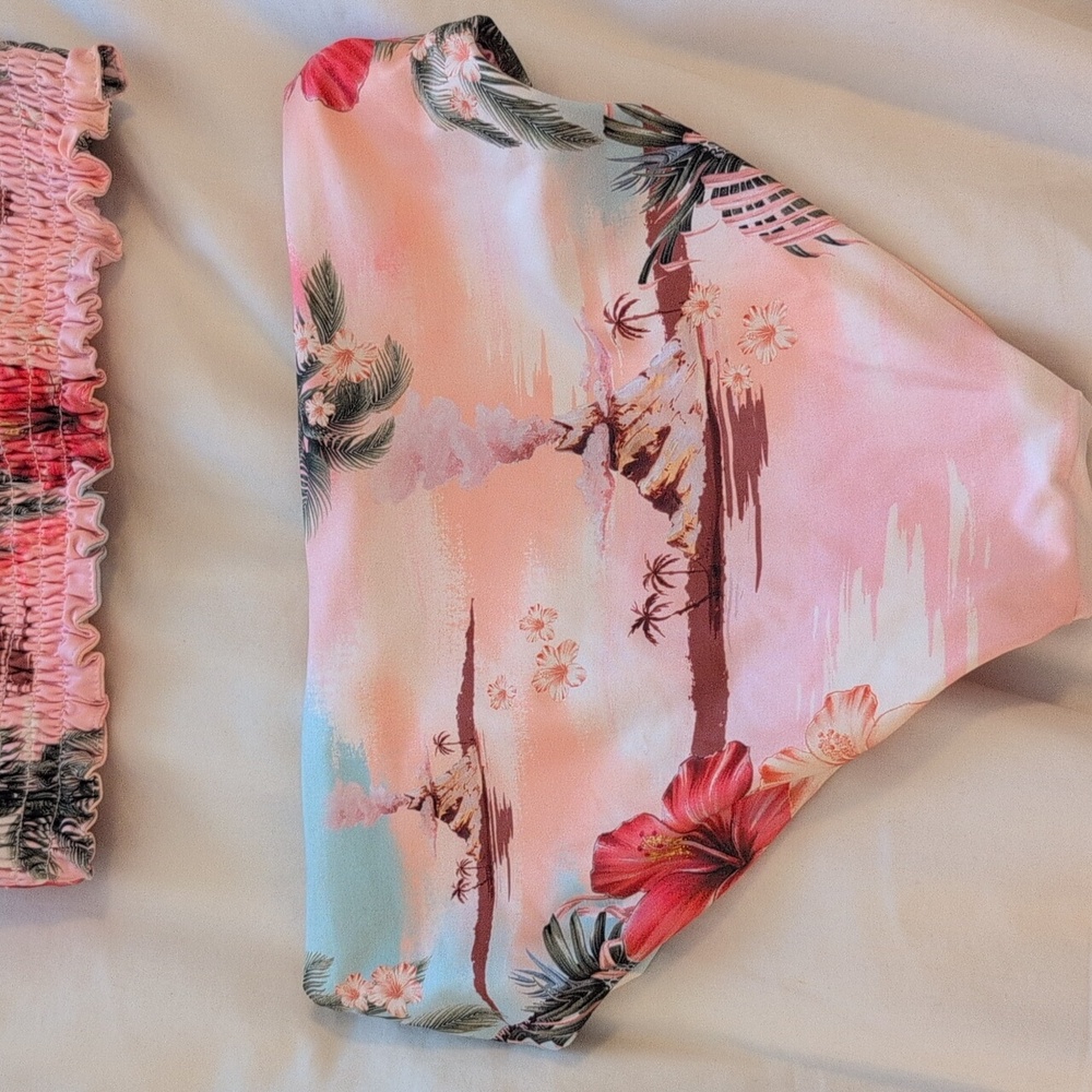 Agua Bendita Pink Floral Bikini Top and bottom - Picture 4 of 4